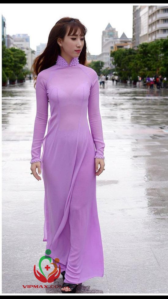 nữ sinh mặc áo dài siêu mỏng đến trường 
